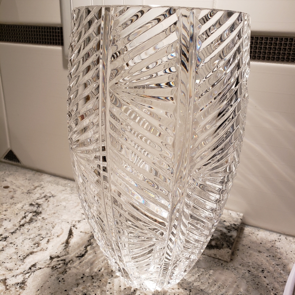 Crystal vase.